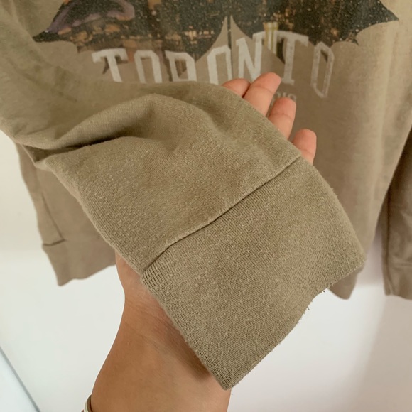 3FOR20💲Topshop Toronto Cn Tower Crewneck - Picture 4 of 5